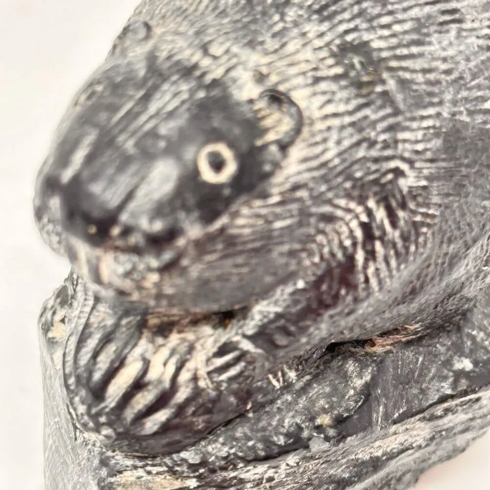 Vintage Wolf Original Beaver Figurine Canada Soapstone Style Art Sculpture